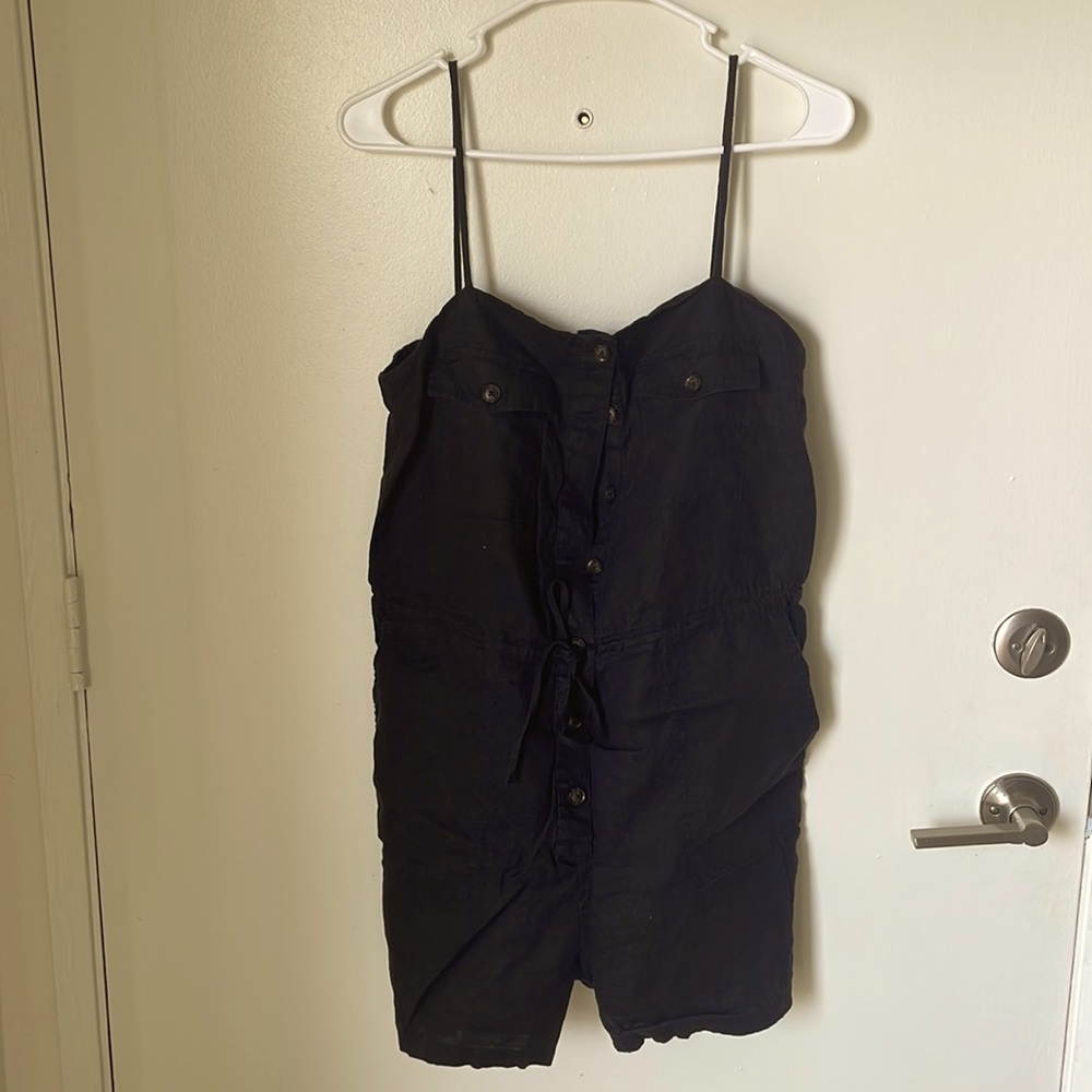 Black linen jumpshort